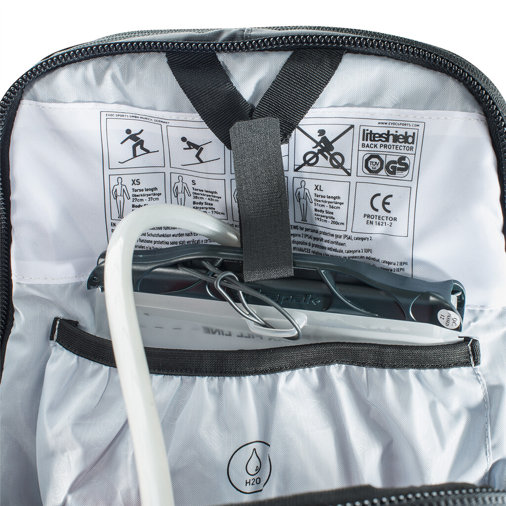 Evoc - FR Trail Unlimited 20L Backpack - black/white