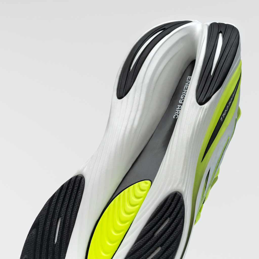 New Balance - MRCELCT3 Fuel Cell SC Elite v3 - thirty watt