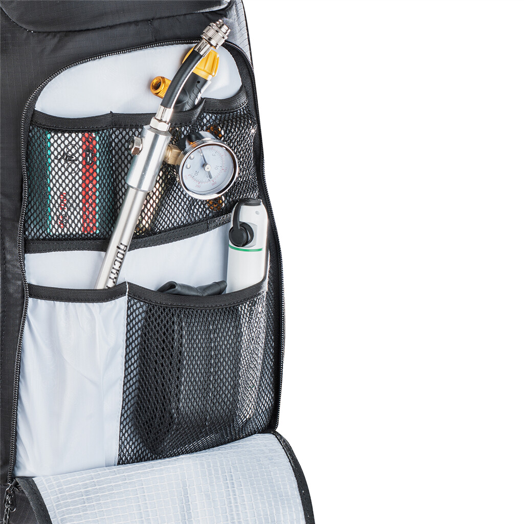 Evoc - FR Trail Unlimited 20L Backpack - black/white