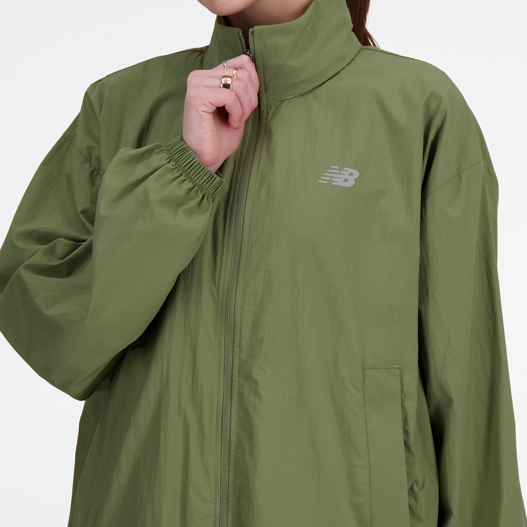 New Balance - W NB Athletics Woven Jacket - dark olivine