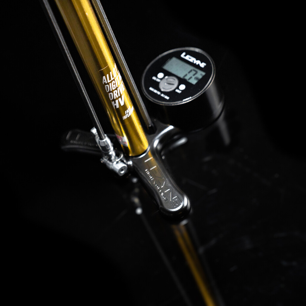 Lezyne - Digital HV Drive18K Presta Pro Head Limited Edition - gold