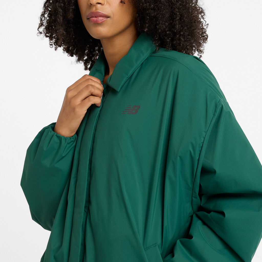 New Balance - W Coaches Jacket - nightwatch green