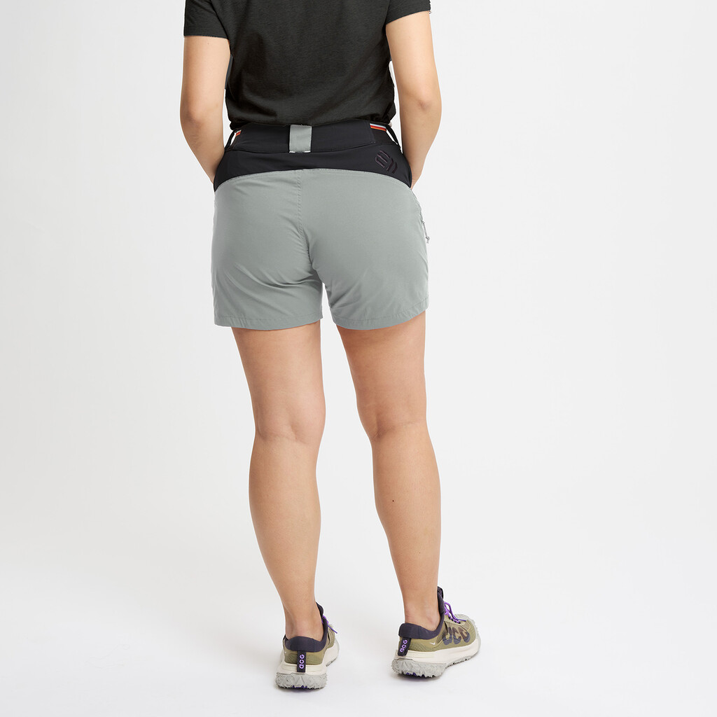 Elevenate - W Summit Shorts  - gray green