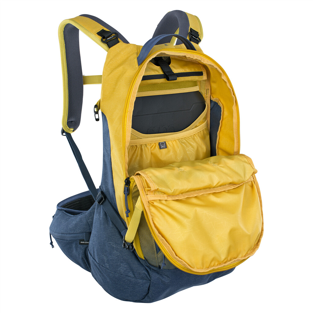 Evoc - Trail Pro 26L Backpack - curry/denim