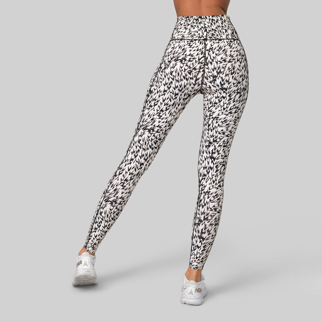 Johaug - Elevated Performance Cut off Tights - tofu white/black print