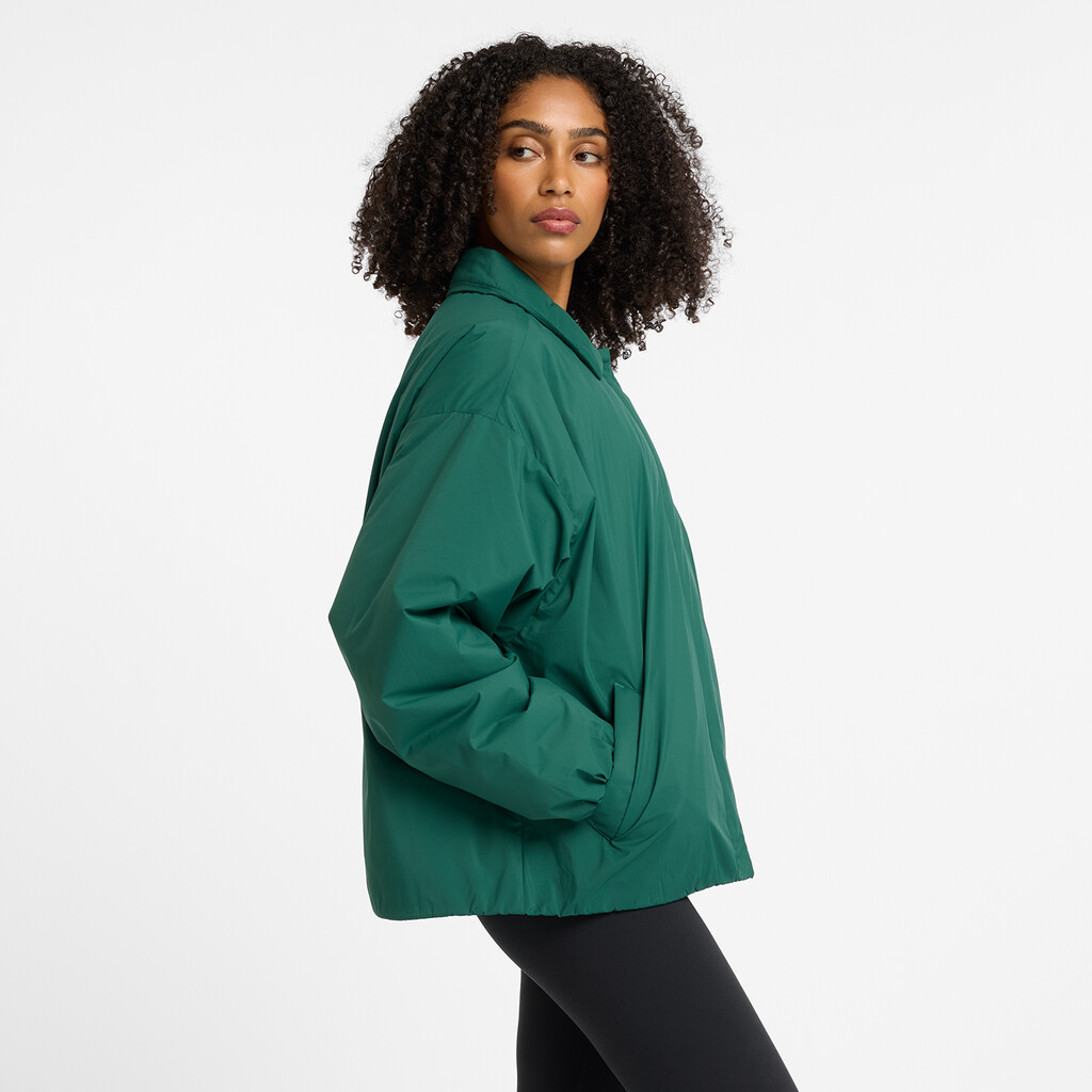 New Balance - W Coaches Jacket - nightwatch green