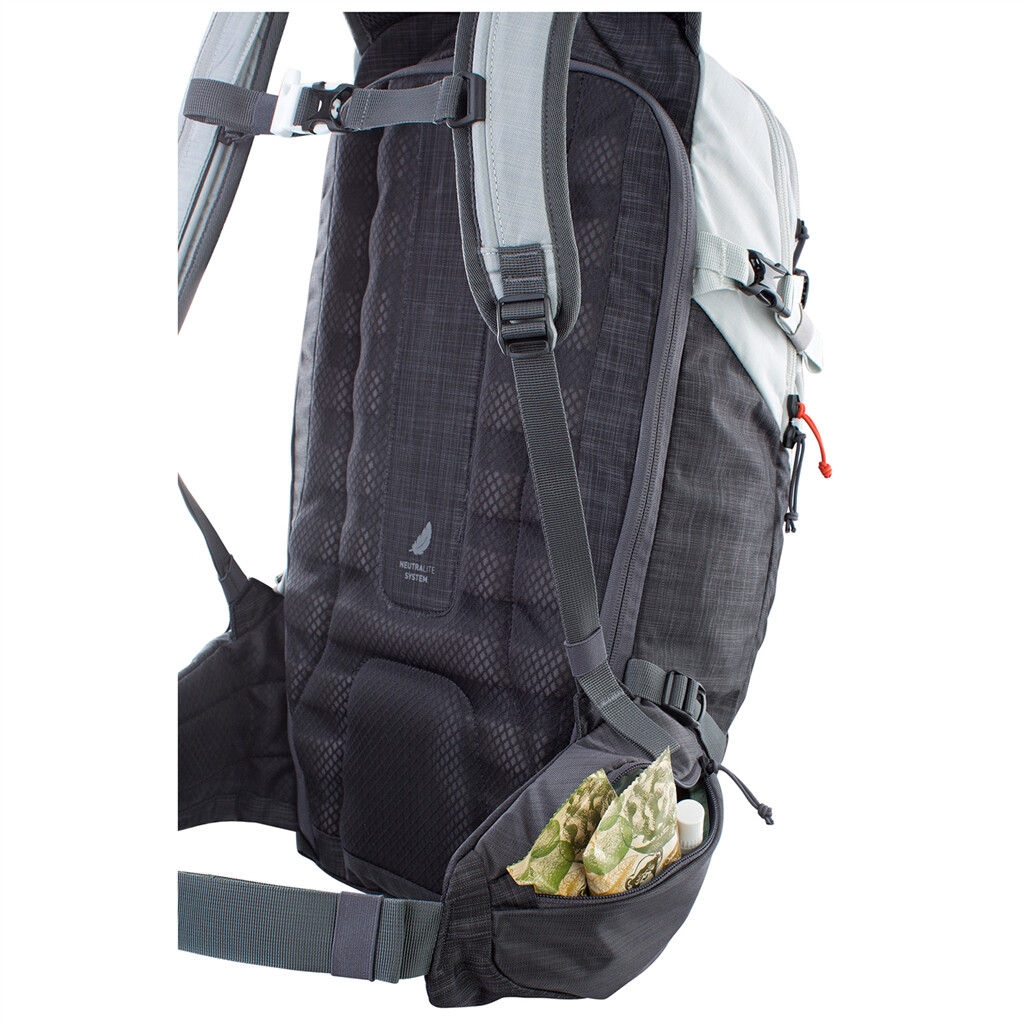 Evoc - Line 30L Backpack - silver/heather carbon grey