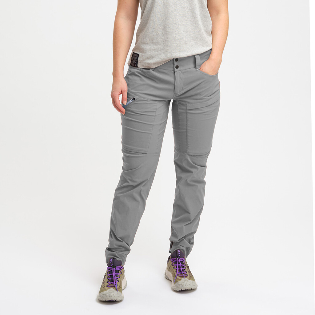 Elevenate - W Boulder Pants  - gray green