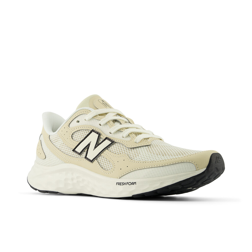 New Balance - MARISTC4 Fresh Foam Arishi v4 - angora